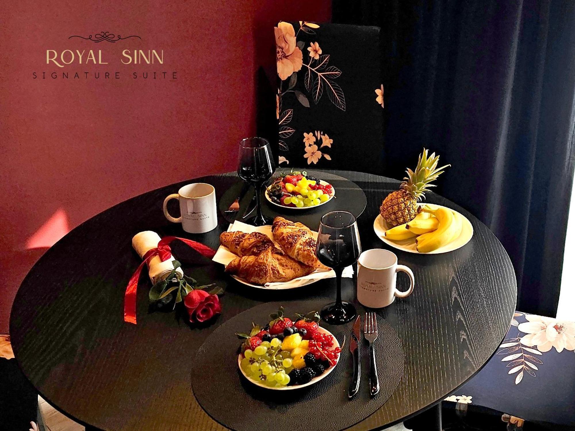 Royal Sinn Signature Suite Bucarest Esterno foto